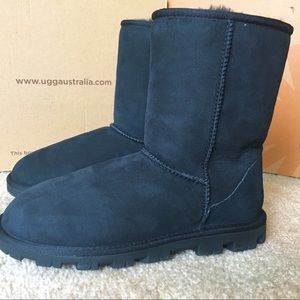 Authentic Ugg Classic II Short Boot, Black, Size 9